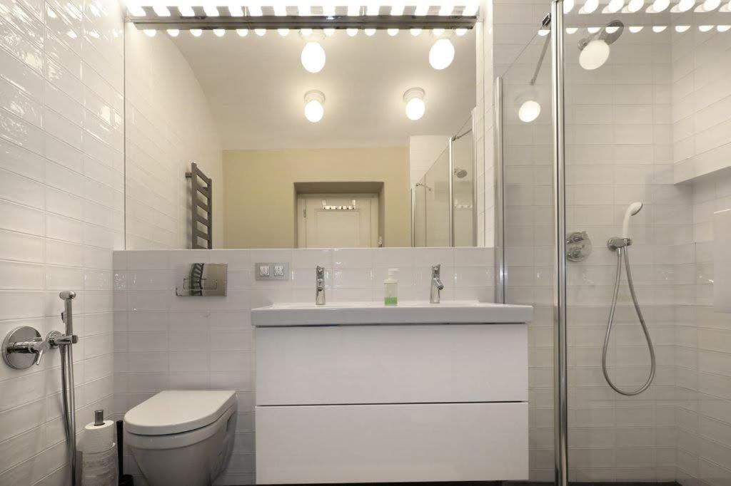 Design Loft 2 Minutes To Wenceslas Square Praga Esterno foto