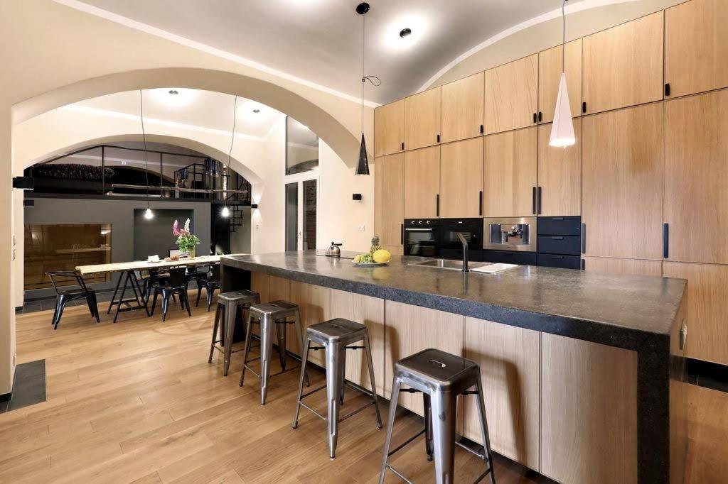 Design Loft 2 Minutes To Wenceslas Square Praga Esterno foto