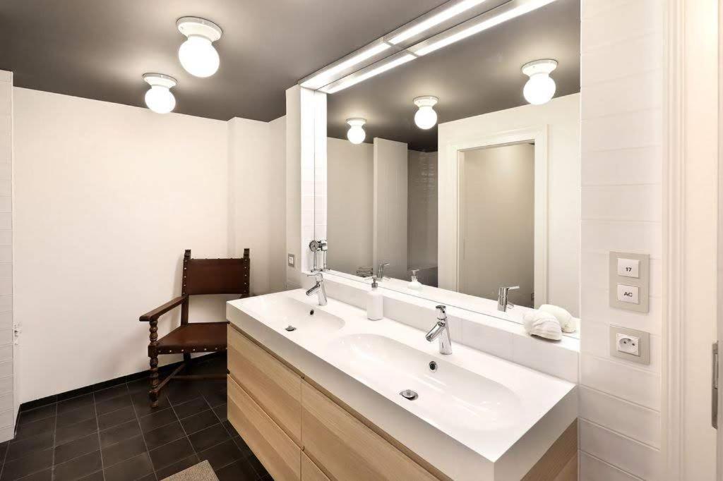 Design Loft 2 Minutes To Wenceslas Square Praga Esterno foto