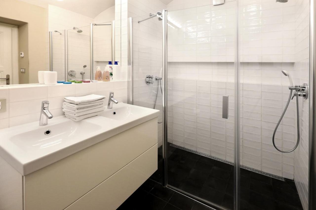 Design Loft 2 Minutes To Wenceslas Square Praga Esterno foto